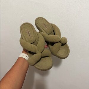 YZY season 7 mule heel - Olive Green